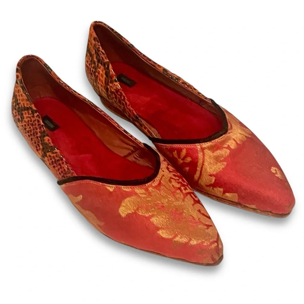 MERE Handcrafted Brocade Contrast Texture Snakeskin Pointed Toe Wood Heel Flats - Picture 1 of 16